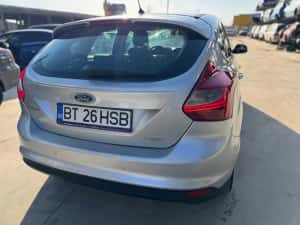 Ford Focus 3 2011 1.6 euro 5 avariat lovit avariate — miniatura 3