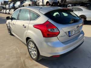 Ford Focus 3 2011 1.6 euro 5 avariat lovit avariate — miniatura 4