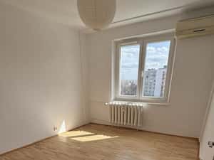 Drumul Taberei, 3 camere decomandat, renovat, etaj 6/8, vedere, sud — miniatura 3