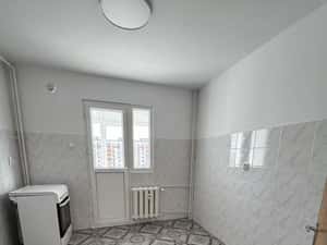 Drumul Taberei, 3 camere decomandat, renovat, etaj 6/8, vedere, sud — miniatura 6