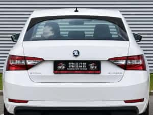 Vand Skoda Superb 2.0 TDI 2019 inmatriculata RO automata * LED * impecabila posibilitate rate / leasing / finantare — miniatura 7