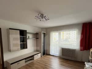 Apartament 3 camere complet renovat – 70 mp utili (cu balcon) – Et — miniatura 4