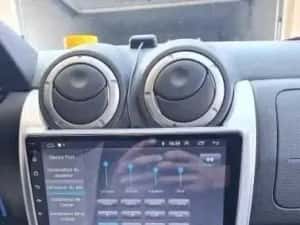 1-8GB Navigatie Android Dacia Logan Duster 9 inch - Carplay Wifi QLED — miniatura 5