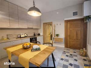 Refugiu urban lux, apartament spectaculos pe aleea pietonala a Postava — miniatura 4