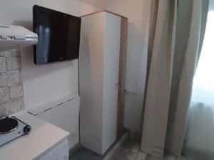 Proprietar inchiriez garsoniera zona Lipovei — miniatura 4