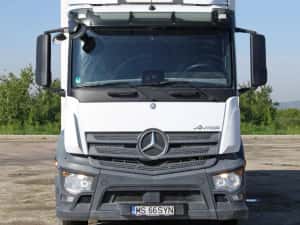 Mercedes Benz Antos — miniatura 2