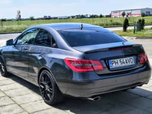 Mercedes E class Coupe / 2.2 Diesel / Automat — miniatura 4