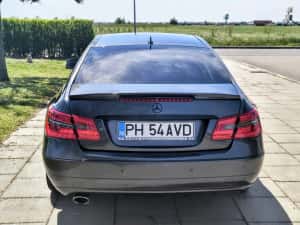 Mercedes E class Coupe / 2.2 Diesel / Automat — miniatura 6