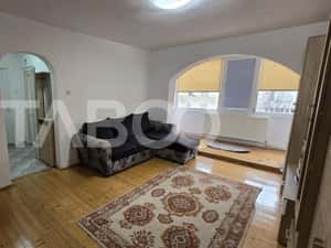 Apartament de inchiriat 2 camere bloc cu lift Mihai Viteazul — miniatura 1