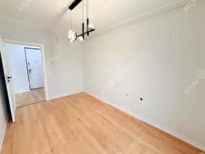 Apartament la cheie cu 3 camere si balcon zona Pictor Brana Selimbar — miniatura 5