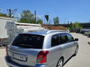 Toyota  avensis combi — miniatura 5