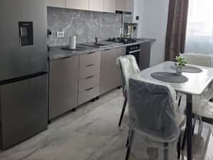 Inchiriez apartament nou