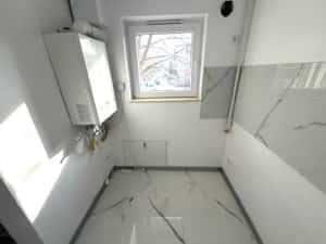 Garsonieră complet renovată, ideală locuință sau spațiu comercial — miniatura 3