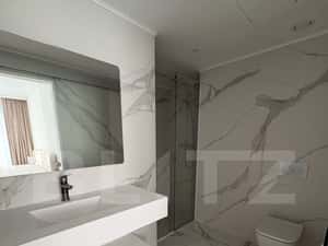 Apartament 3 camere, 2 bai, parcare, zona UMF — miniatura 4