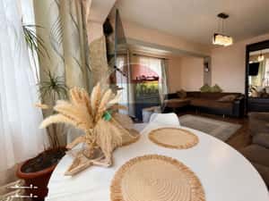 Apartament 2 camere cu 2 balcoane si parcare subterana, Str. Eroilor — miniatura 2