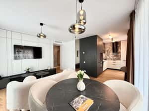 Unirii  213 sqm  3 Bedroom Residence  Parking  Underfloor Heating — miniatura 3