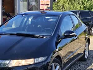 Honda Civic 2010, 173.000 km, Automată, Benzină — miniatura 2