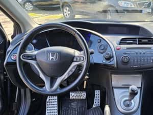 Honda Civic 2010, 173.000 km, Automată, Benzină — miniatura 4