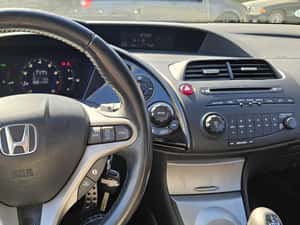 Honda Civic 2010, 173.000 km, Automată, Benzină — miniatura 5