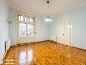 Apartament nemobilat, 3 camere, etaj 1, Bld.Revoluției — miniatura 2