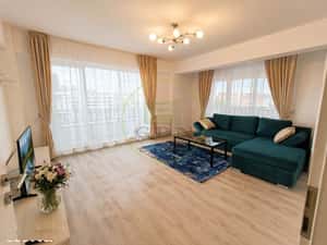 Inchiriere apartament 3 camere 80 mp  Tractorul Brasov ( terasa+parcar