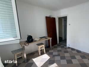 Delfinului / Etaj 1 Decomandat / Reabilitat Termic — miniatura 6