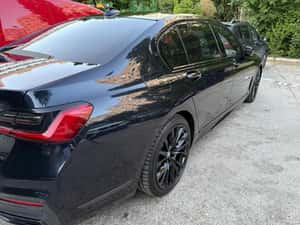 BMW 740 Berlină 2021, 127800 km, Diesel — miniatura 2