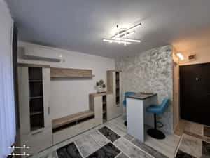 Garsoniera moderna, langa Jumbo, 1 statie de Palas!