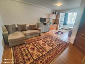 Apartament cu doua camere, mobilat, etaj 2, strada Florilor — miniatura 2