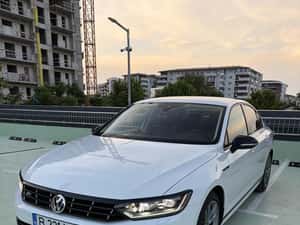 Volkswagen Passat Automată 239 HP Diesel — miniatura 3