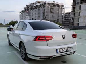 Volkswagen Passat Automată 239 HP Diesel — miniatura 5