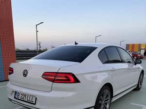 Volkswagen Passat Automată 239 HP Diesel — miniatura 7