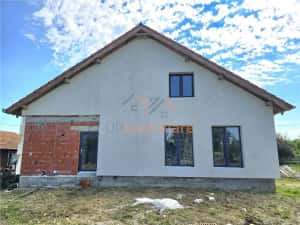 CASA 4 CAMERE | 3 BAI | SAT.CHISTAG | BIHOR — miniatura 3