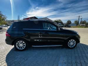 Mercedes ML 350D — miniatura 6