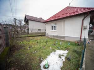 Casă de vânzare Tăuții Măgherăuș ,centru ,600 mp teren — miniatura 2