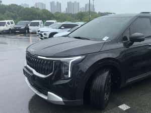 Kia Carnival Automată 204 HP Diesel - 50.838 km