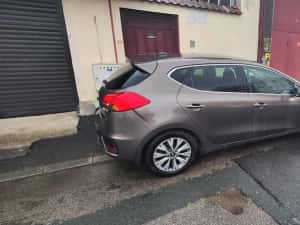 Vand Kia Cee'd 2016 Benzina 1600 cmc Neavariata — miniatura 2