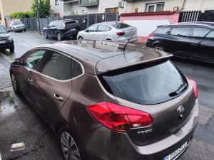 Vand Kia Cee'd 2016 Benzina 1600 cmc Neavariata — miniatura 8