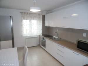 Inchiriez apartament 2 camere decomandat,Deva, Casa de Pensii, etaj 7 — miniatura 2