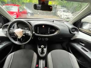 Toyota Aygo X 2022, 1.0 benzina+gpl , km 129015 detalii pe autoavariat-ro — miniatura 5