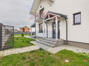 Vila moderna 5 camere P+1 de vanzare in Crevedia — miniatura 2