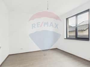 Vila moderna 5 camere P+1 de vanzare in Crevedia — miniatura 8