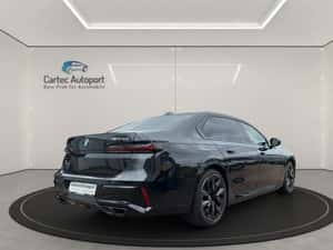 BMW M760 Hibrid 571 CP, 17.000 km, 2023 — miniatura 5