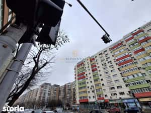 4 Camere, Calea Rahova-Mihail Sebastian, stradal, bloc reabilitat — miniatura 4