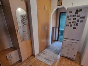 Apartament 2 cam decomandat renovat si mobilat zona 800 — miniatura 1