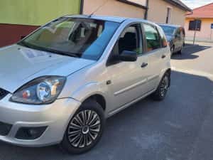 Ocazie 130000 km ford fiesta facelift 1.3 75 cp  consum 4% factura si garantie
