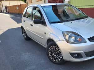 Ocazie 130000 km ford fiesta facelift 1.3 75 cp  consum 4% factura si garantie — miniatura 5