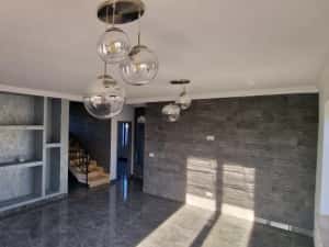 Vilă zona metro la cheie — miniatura 3