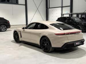 Porsche Taycan GTS (electric) - 76.000 EUR — miniatura 4