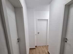 Apartament cu 3camere Renovat Recent Etaj Intermediar zona Lujerului — miniatura 2